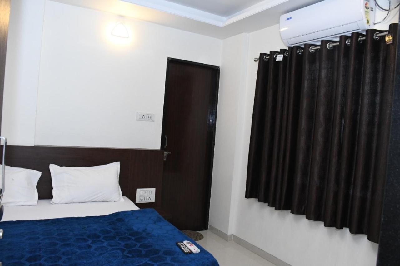 Hotel Sai Shatabdi Ширди Экстерьер фото